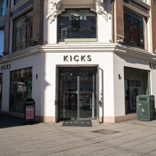 Kicks